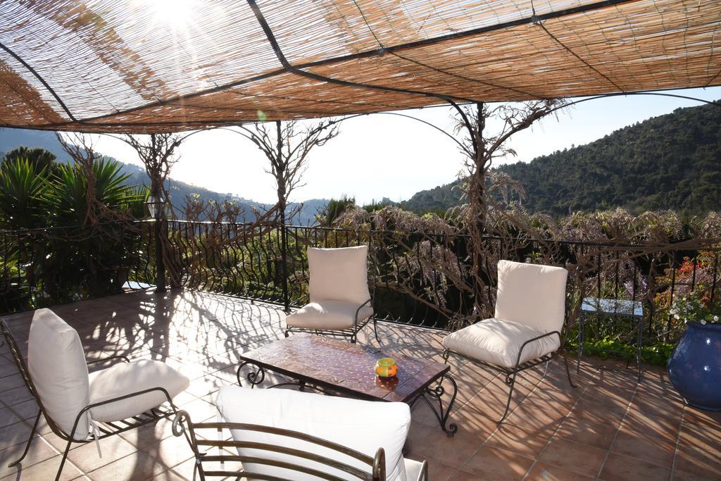 Le Mas De L'Aighetta Bed and Breakfast Èze Esterno foto