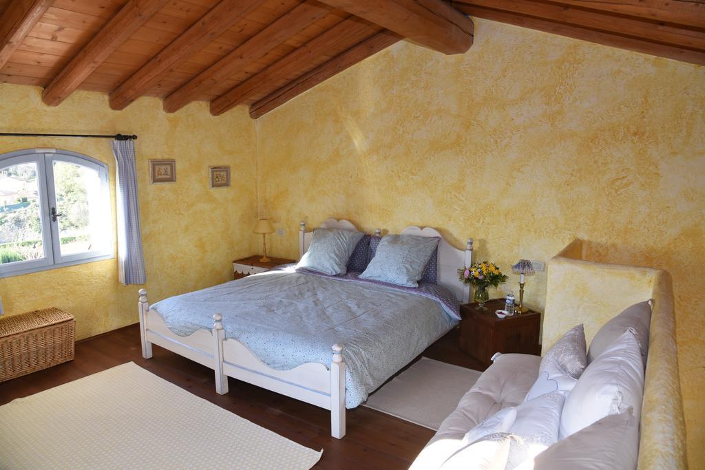 Le Mas De L'Aighetta Bed and Breakfast Èze Esterno foto