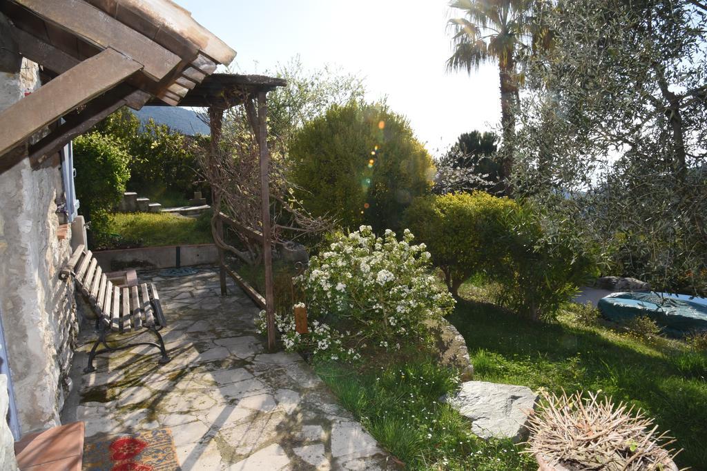 Le Mas De L'Aighetta Bed and Breakfast Èze Esterno foto