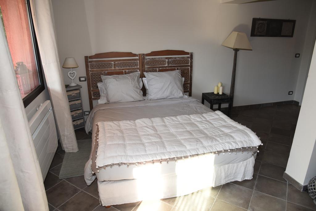 Le Mas De L'Aighetta Bed and Breakfast Èze Esterno foto