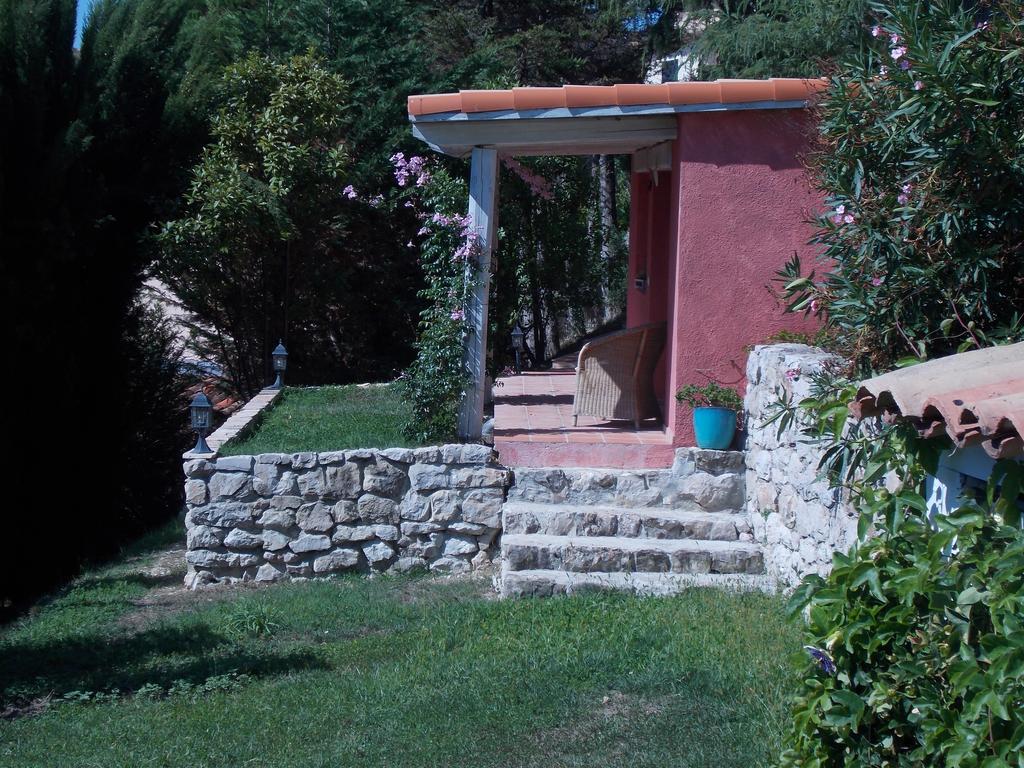 Le Mas De L'Aighetta Bed and Breakfast Èze Esterno foto